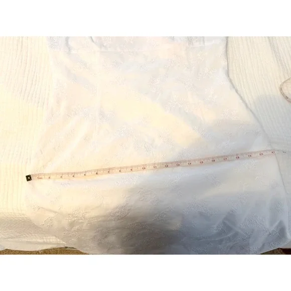 Tahari White Embroidered dress Square Neck knee length Size 14 - Picture 10 of 13